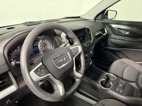 Used 2022 GMC Terrain SLE w/ Driver Convenience Package image 16