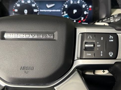 Certified 2025 Land Rover Discovery S AWD/4WD image 35
