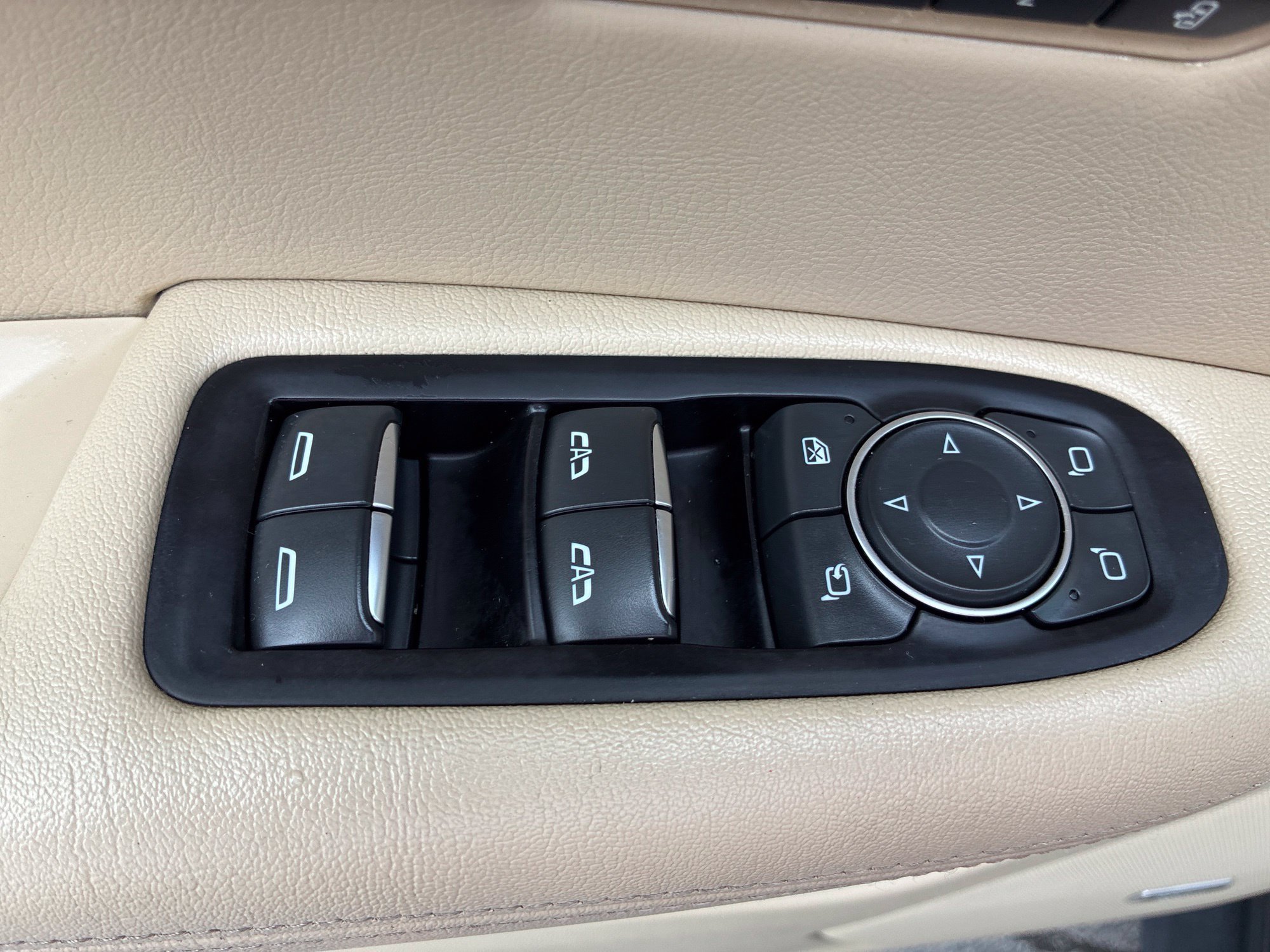 Used 2019 Cadillac XT5 Premium Luxury AWD/4WD image 12