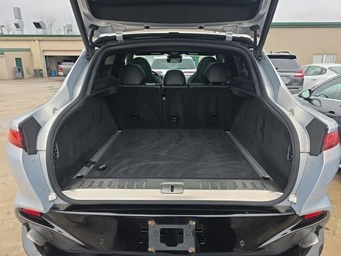 Used 2021 Aston Martin DBX image 5