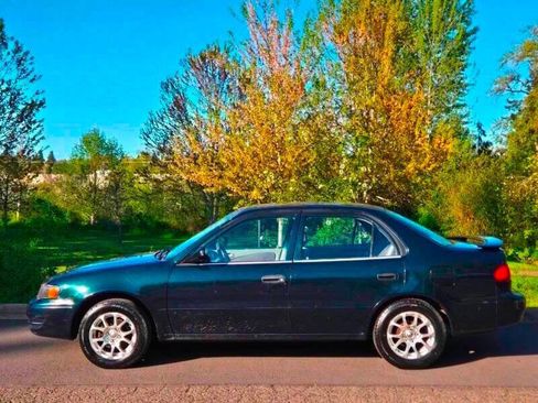 Used 1999 Toyota Corolla LE image 8