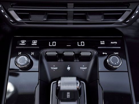 Used 2024 Porsche 911 Carrera GTS w/ Premium Package image 59