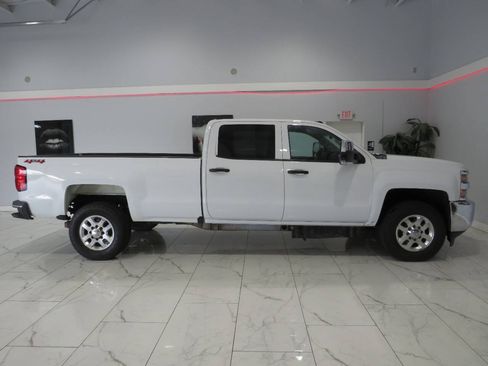 Used 2016 Chevrolet Silverado 3500 W/T w/ WT Convenience Package AWD/4WD image 2