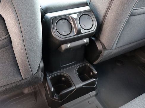 New 2025 Jeep Gladiator Sport image 40