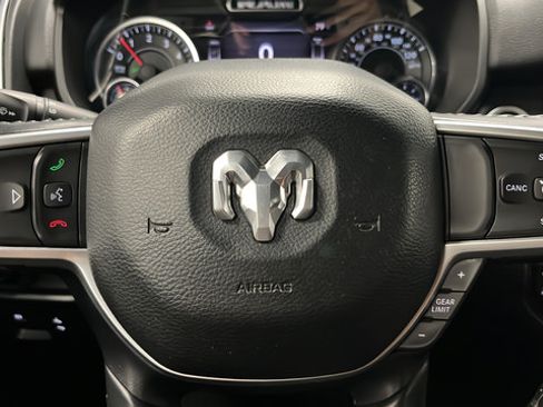 Used 2020 RAM 1500 Big Horn AWD/4WD image 16