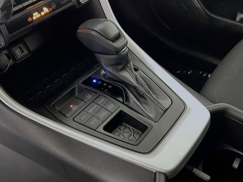 Used 2025 Toyota RAV4 XLE image 24