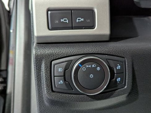 Used 2017 Ford F350 Lariat image 28