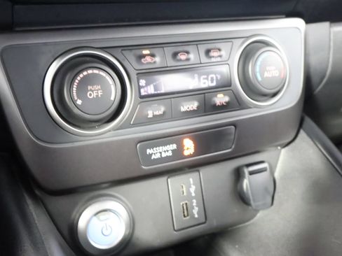 Used 2025 Nissan Leaf S FWD image 35