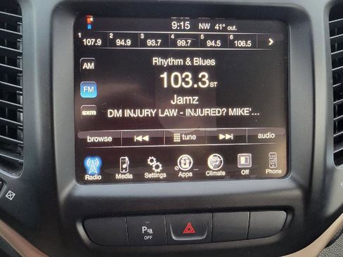 Used 2015 Jeep Cherokee Latitude image 17