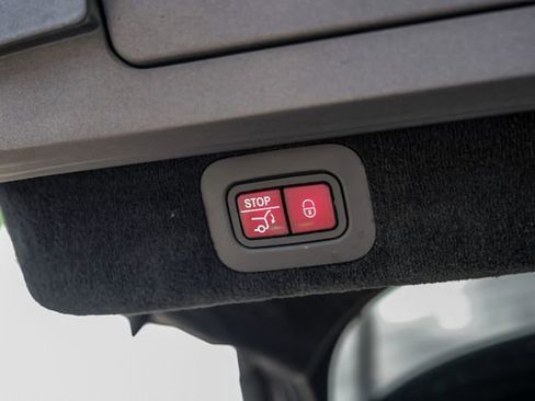 Used 2021 Aston Martin DBX AWD/4WD image 67