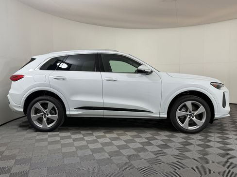 New 2025 Audi Q5 Premium Plus image 8