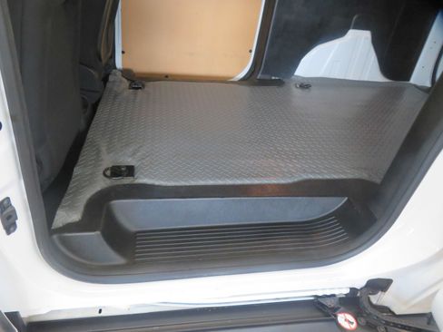 Used 2020 Ford Transit Connect XL FWD image 17