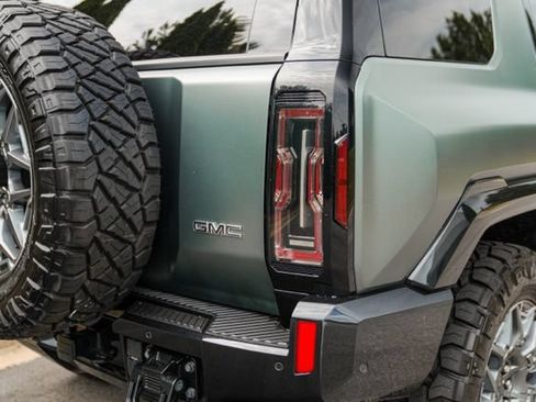 Used 2024 GMC Hummer EV 3X AWD/4WD image 19