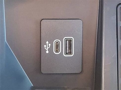 Certified 2025 Ford F150 Raptor image 39