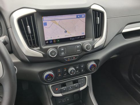 Used 2022 GMC Terrain SLT w/ Infotainment Package II FWD image 20