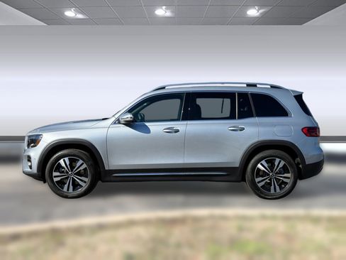 Used 2026 Mercedes-Benz GLB 250 image 2