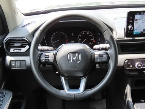 Used 2025 Honda Pilot Touring image 22