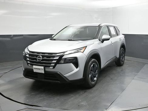 Used 2025 Nissan Rogue SV image 30