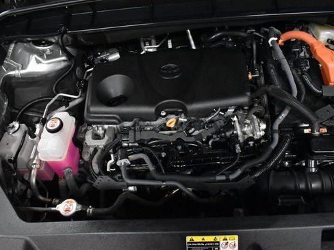 Used 2023 Toyota Highlander XLE image 10