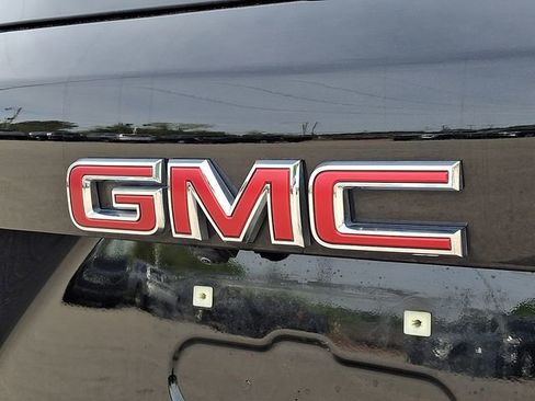 Used 2025 GMC Terrain Elevation image 32
