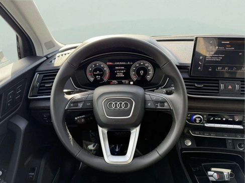 Certified 2025 Audi Q5 2.0T Premium Plus w/ Premium Plus Package AWD/4WD image 10