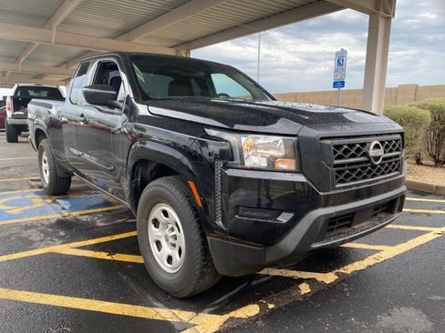 Used 2022 Nissan Frontier S RWD image 4