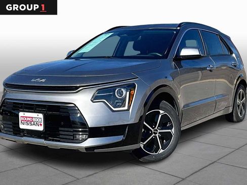 Used 2023 Kia Niro SX image 1