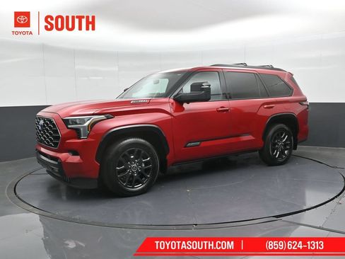 Used 2023 Toyota Sequoia Platinum AWD/4WD image 7