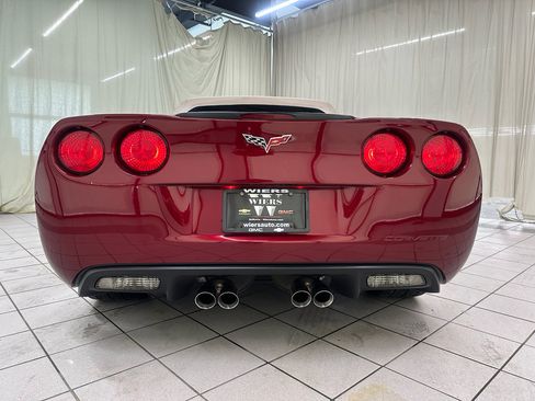 Used 2007 Chevrolet Corvette Convertible w/ Preferred Equipment Group RWD image 5