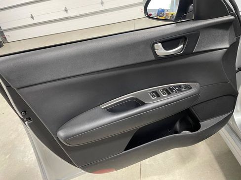 Used 2018 Kia Optima LX FWD image 11