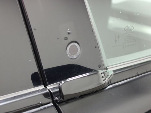 Used 2021 Ford Mustang Mach-E Select image 12