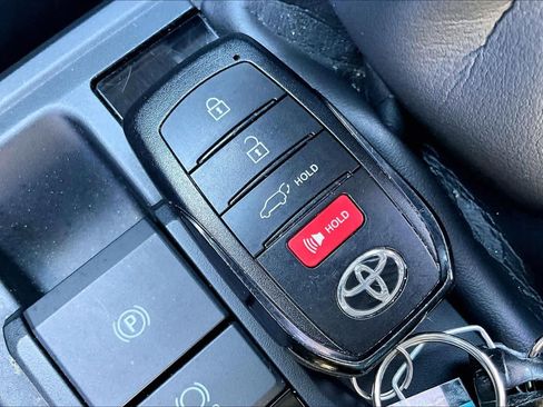 Certified 2025 Toyota 4Runner Limited image 15