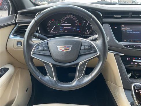 Used 2017 Cadillac XT5 FWD w/ LPO, Wheel Lock Package image 26