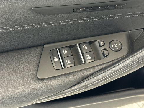 Used 2023 BMW 530e w/ Convenience Package RWD image 14