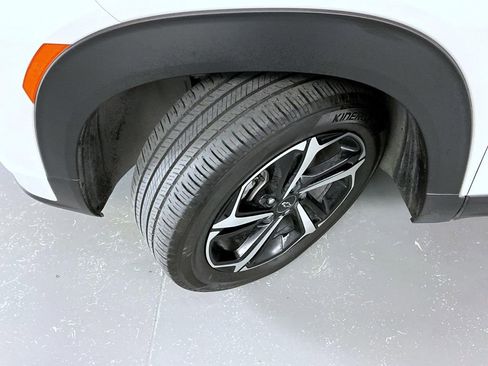 Certified 2023 Chevrolet TrailBlazer RS w/ Sun and Liftgate Package image 22