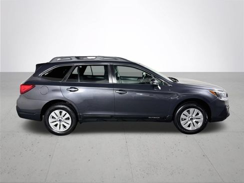Used 2018 Subaru Outback 2.5i Premium AWD/4WD image 5
