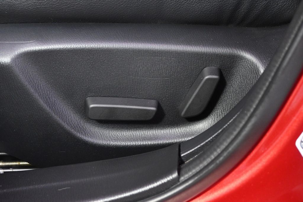 Used 2018 MAZDA MAZDA3 Grand Touring FWD image 14