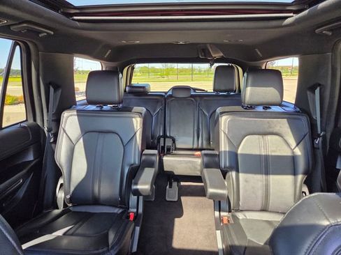 Used 2021 Ford Expedition Limited AWD/4WD image 34