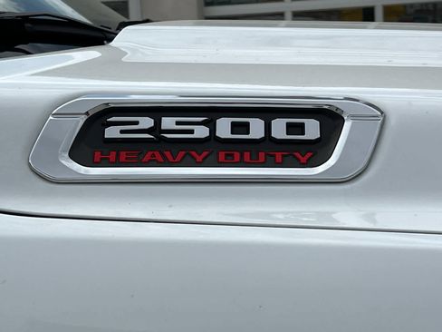 Used 2024 RAM 2500 Tradesman w/ Chrome Appearance Group image 5
