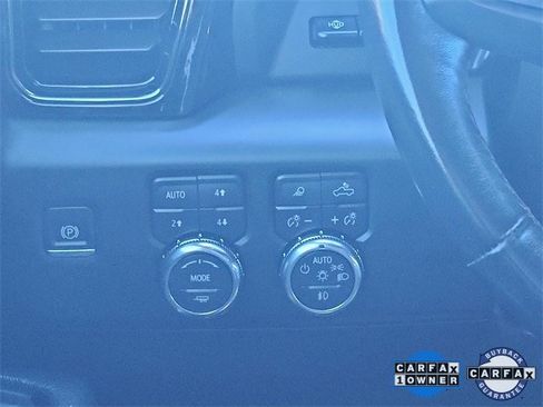 Used 2024 GMC Sierra 2500 AT4X image 12