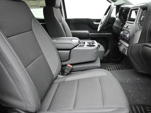 Used 2025 Chevrolet Silverado 1500 Custom image 7