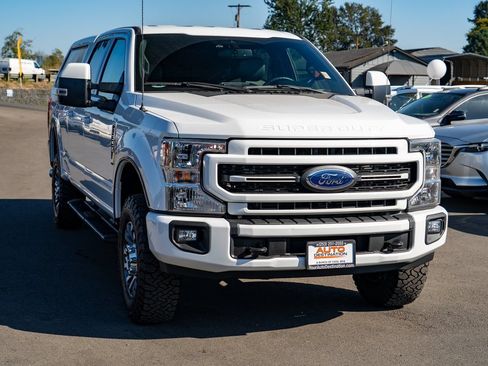 Used 2022 Ford F350 Lariat w/ Lariat Ultimate Package image 2