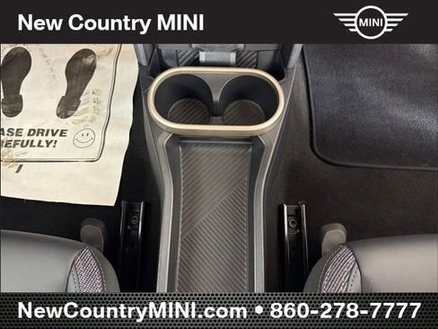 Certified 2025 MINI Cooper 2-Door Hardtop FWD image 21