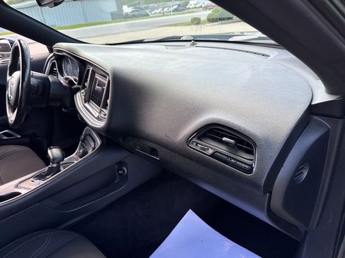 Used 2018 Dodge Challenger SXT RWD image 39
