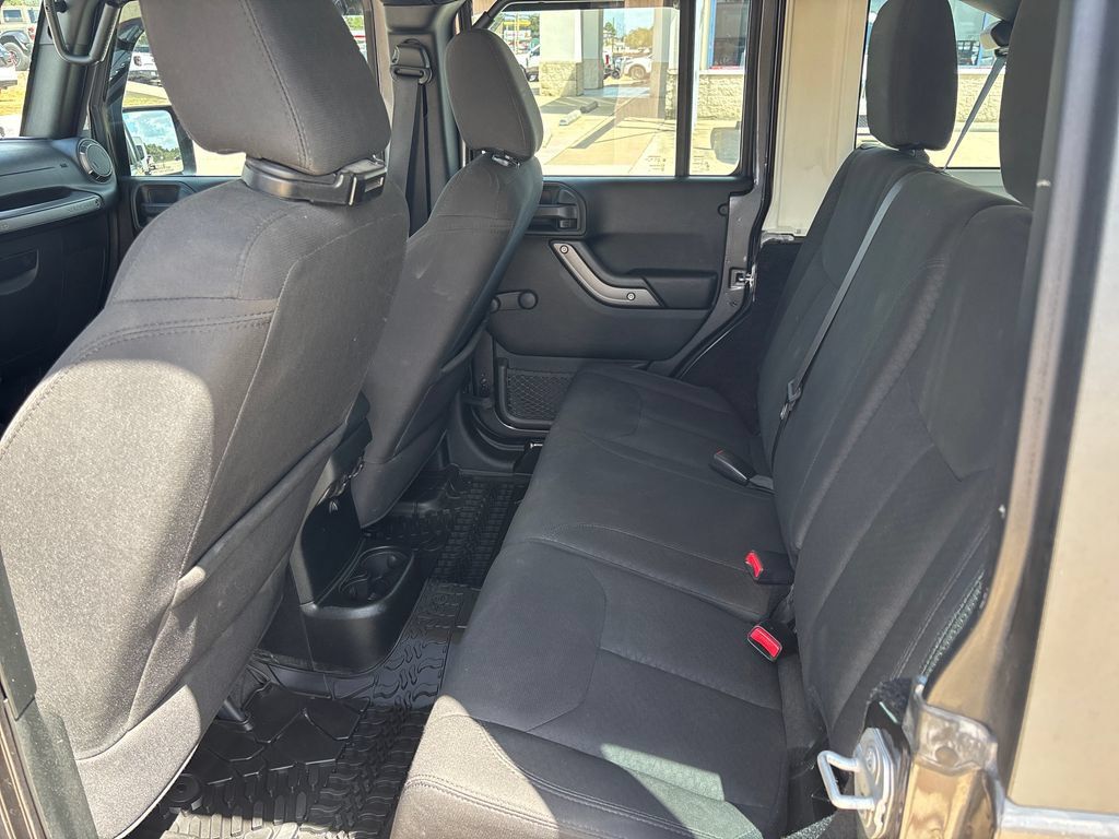 Used 2017 Jeep Wrangler Unlimited Sport AWD/4WD image 23