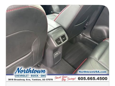 Used 2022 Buick Envision Essence w/ Technology Package I image 16