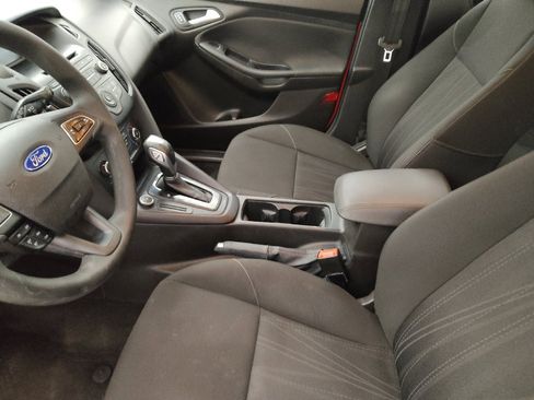 Used 2016 Ford Focus SE FWD image 17