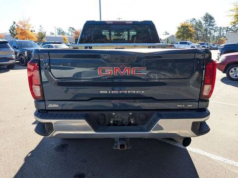 Used 2022 GMC Sierra 2500 SLE w/ SLE Convenience Package image 4