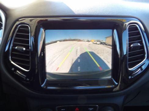 Used 2020 Jeep Compass Limited image 12