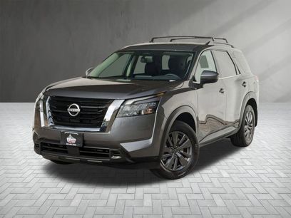 New 2025 Nissan Pathfinder SV